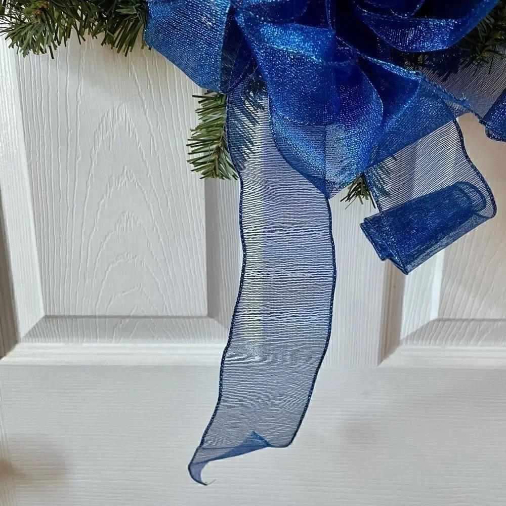 BLUE WREATH UNICORN & ELEPHANT PRE-LIT CORDLESS WREATH